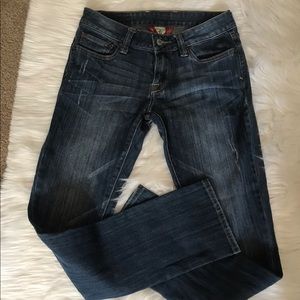 Lucky Brand Venice Lola straight leg jeans.  Low-rise. Size 26.
